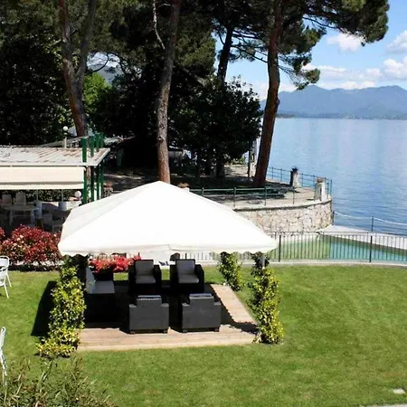 Brand New And Elegant On Maggiore Διαμέρισμα