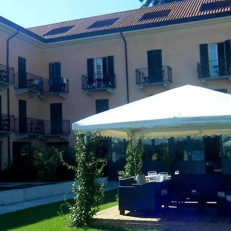 Brand New And Elegant On Maggiore Meina