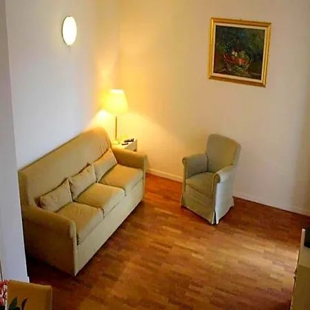 Brand New And Elegant On Maggiore Apartmán *