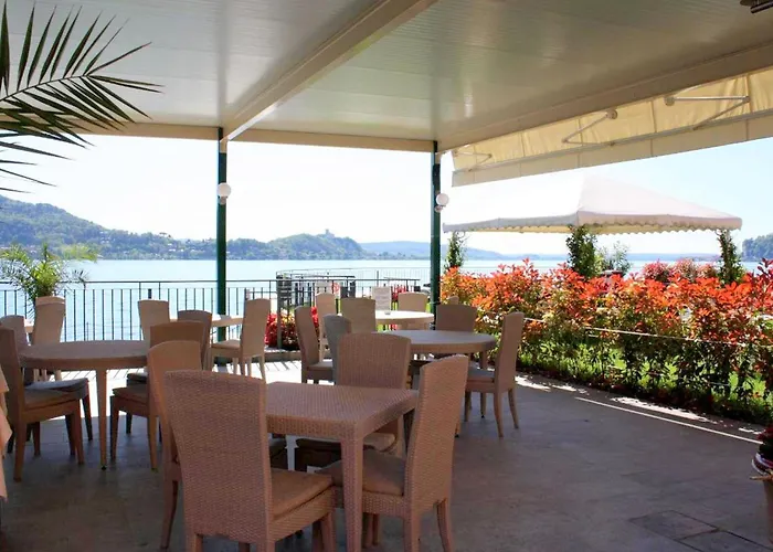 Brand New And Elegant On Lake Maggiore Apartman Meina