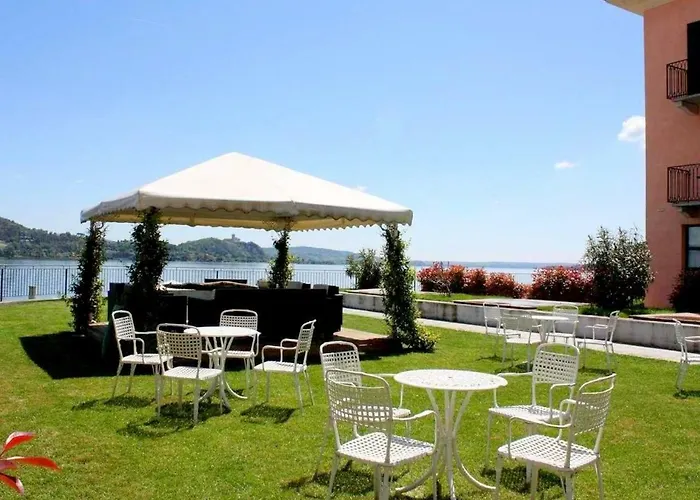 Apartman Brand New And Elegant On Lake Maggiore Meina